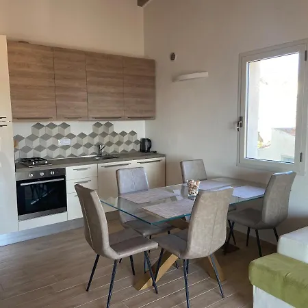 Appartamento Elegant Three-room Overlooking The Sea